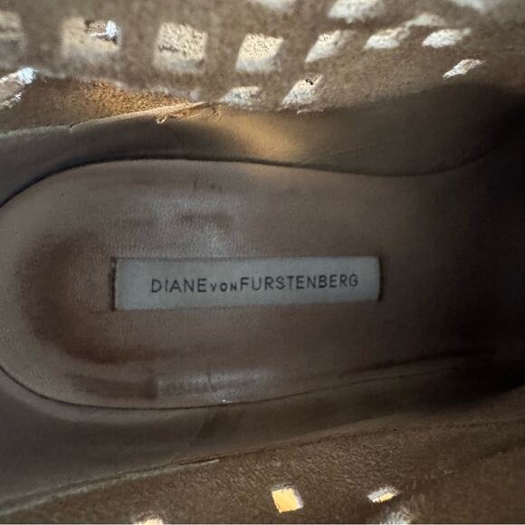 Diane Von Furstenburg DVF Camel Tan Suede Leather Perforated Heeled Boots 8 - Picture 4 of 7